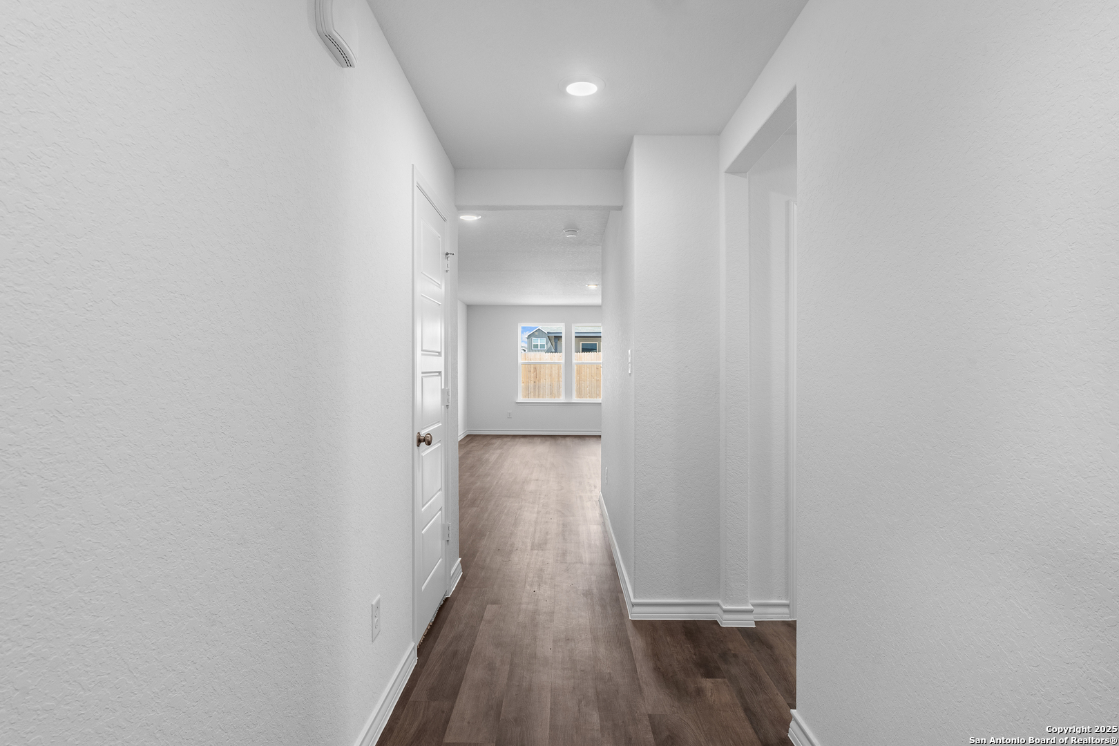 428 Raven Row Marion, TX 78124 - Photo 4 of 29