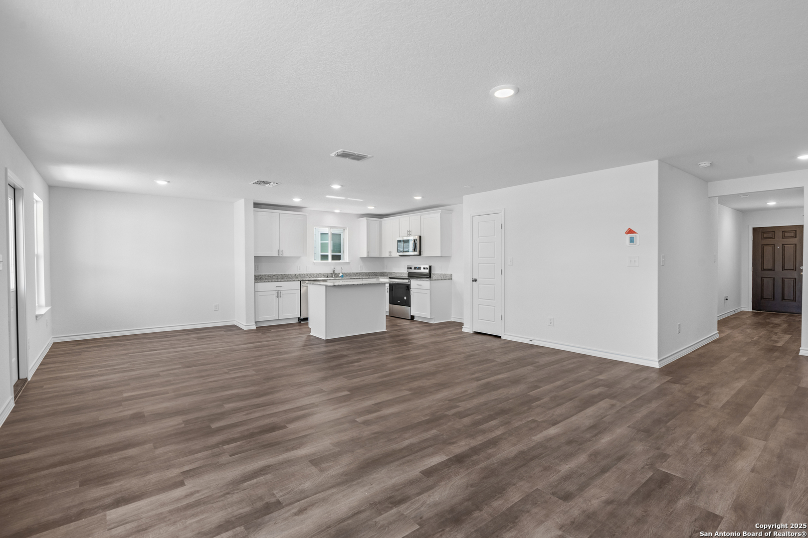 428 Raven Row Marion, TX 78124 - Photo 6 of 29