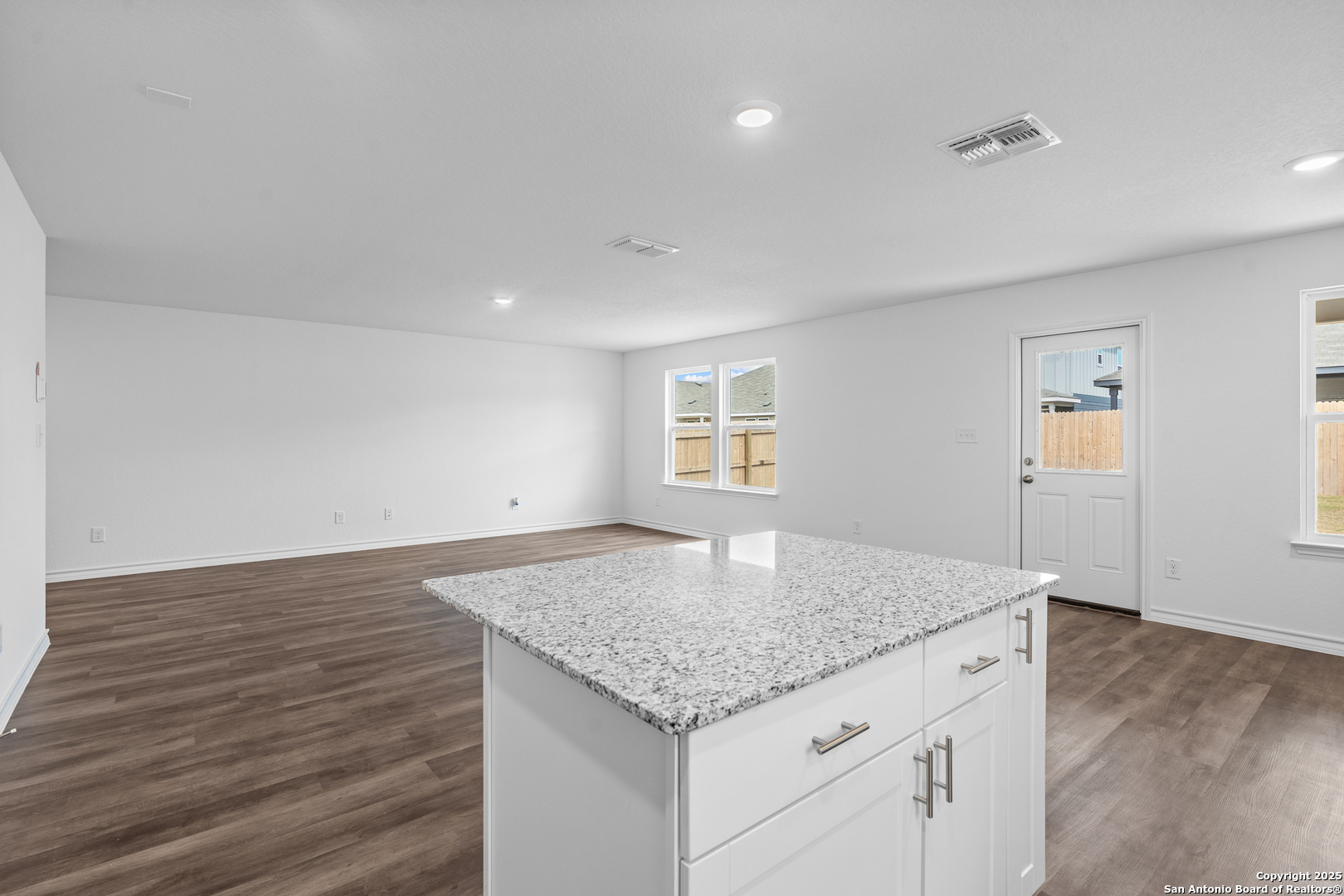 428 Raven Row Marion, TX 78124 - Photo 10 of 29