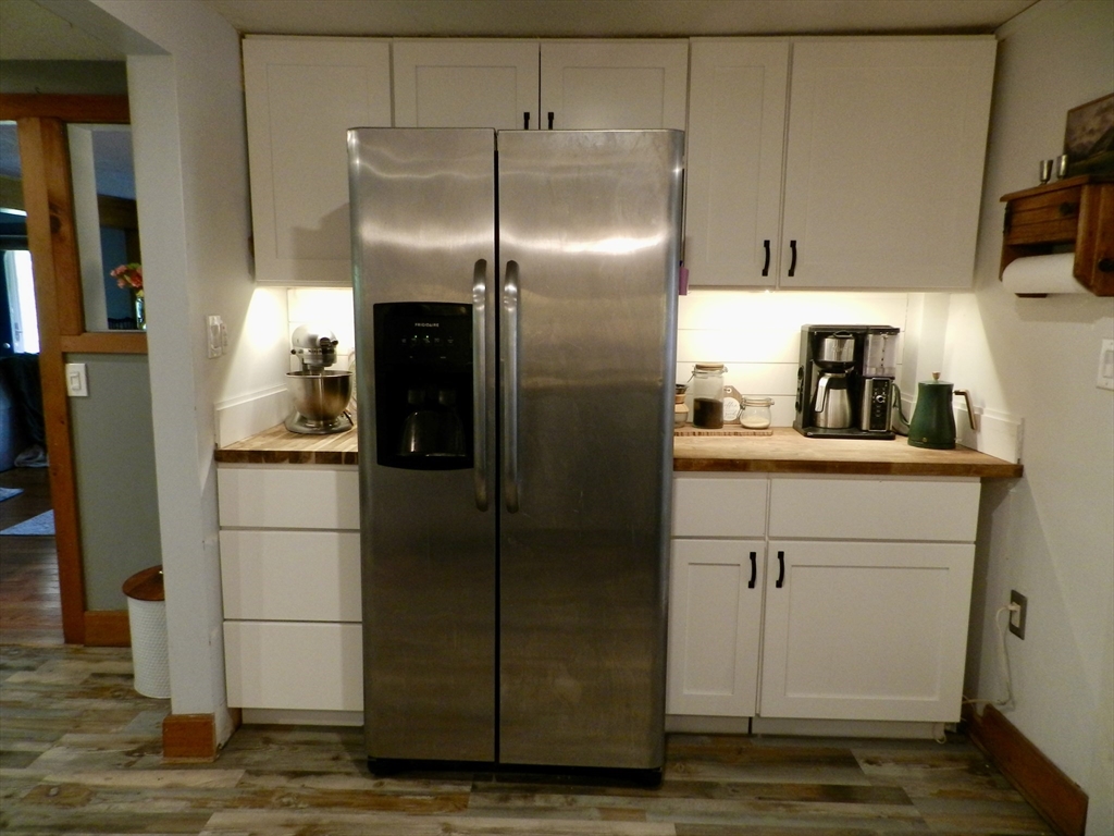 20 Moscow Road West Stockbridge, MA 01266 - Photo 3 of 22