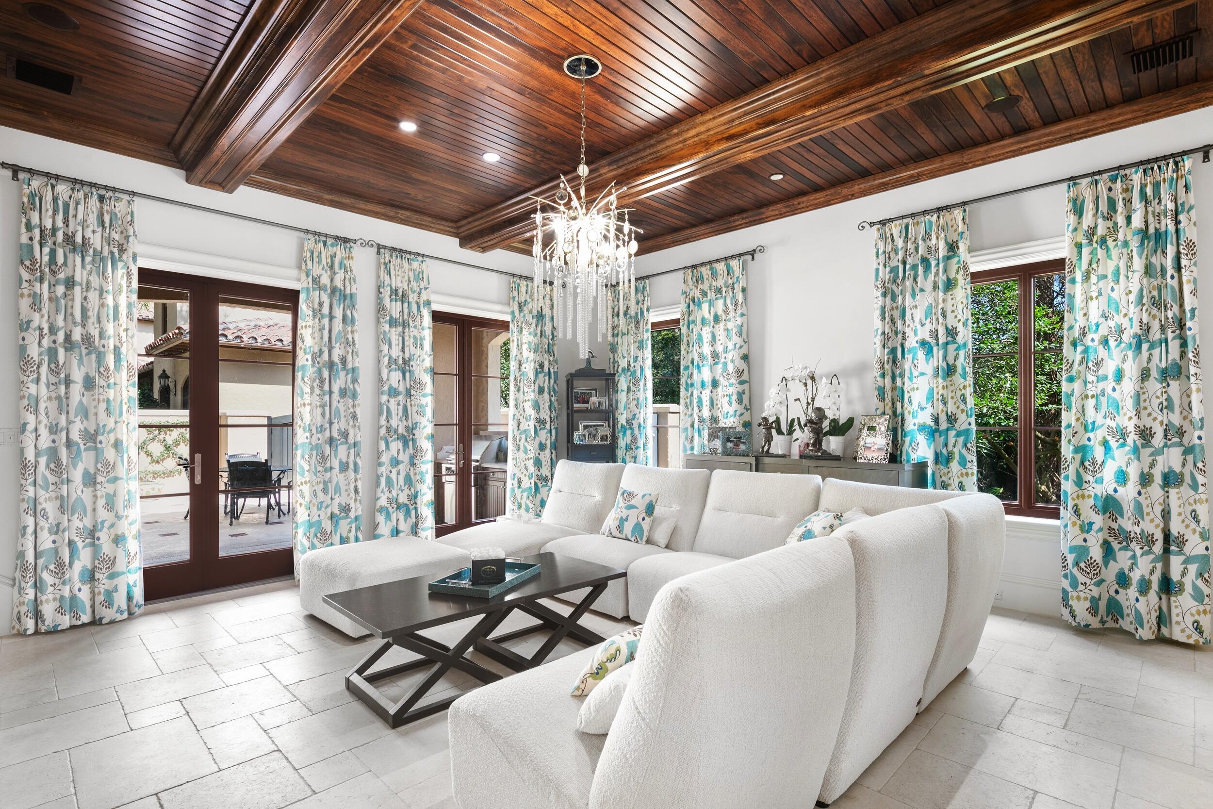 306 Villa Drive Jupiter, FL 33477 - Photo 2 of 30 Living Area 1