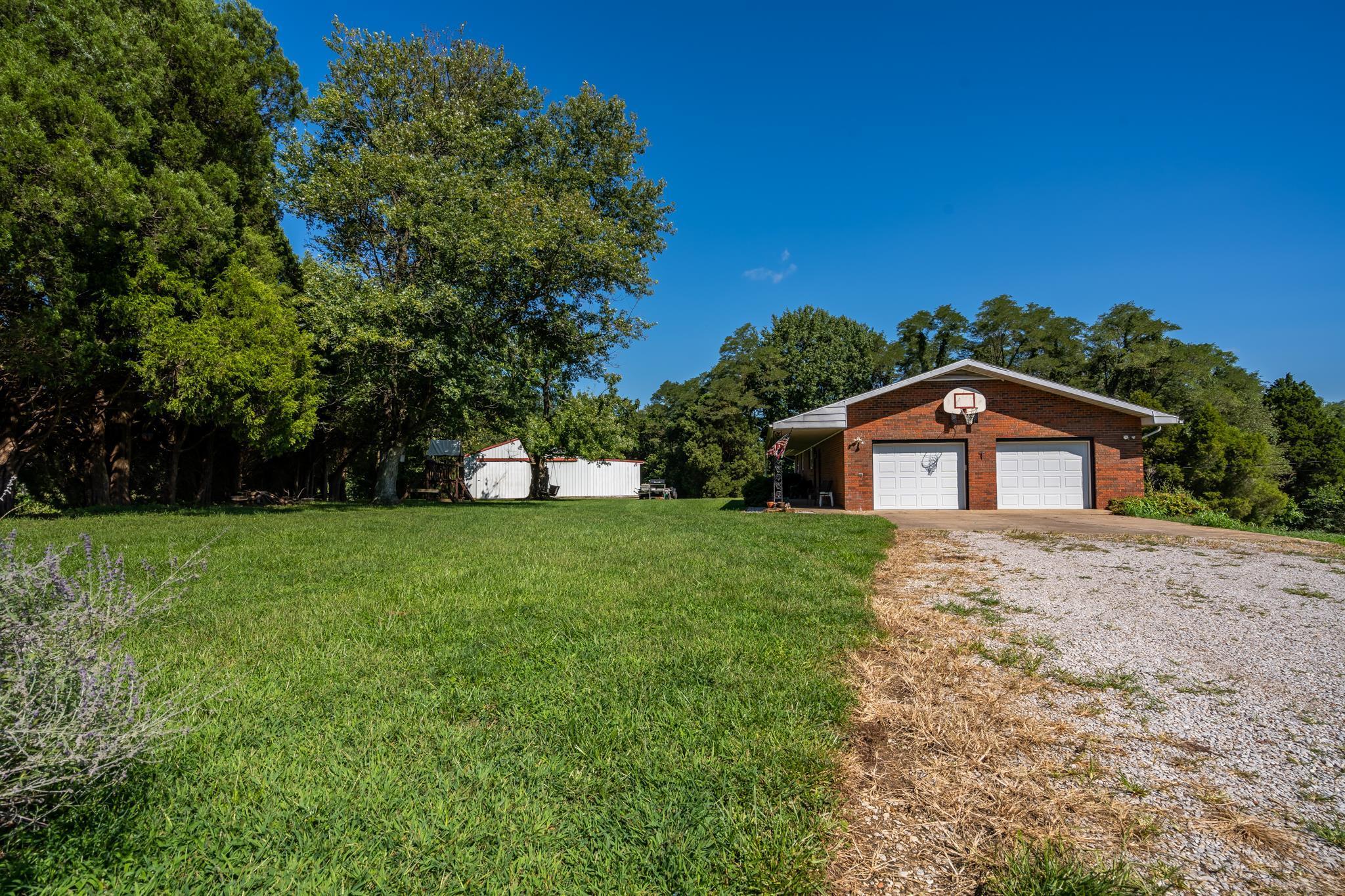 6653 North Highland Road Grandview, IN 47615 - Photo 3 of 32