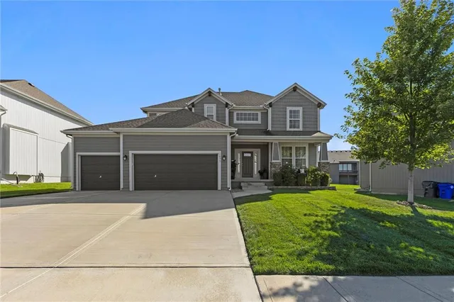$580,000 | 1073 North Sumac Street, Olathe, KS 66061