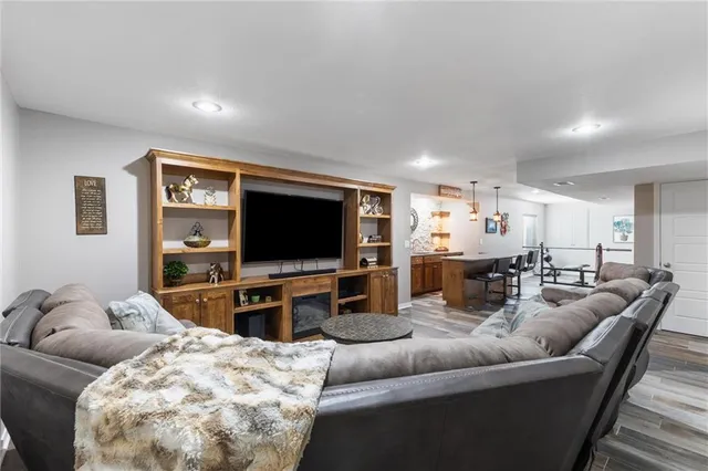 $580,000 | 1073 North Sumac Street, Olathe, KS 66061