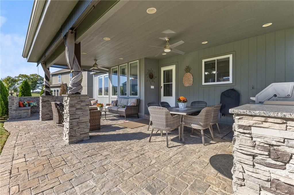 1073 North Sumac Street Olathe, KS 66061 - Photo 26 of 34