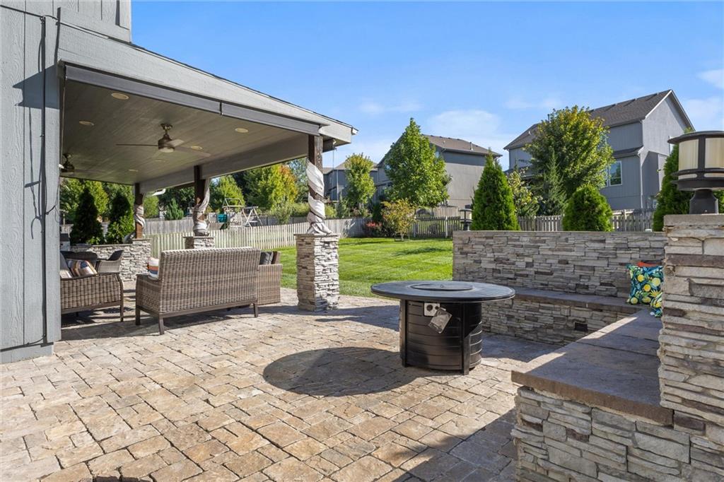 1073 North Sumac Street Olathe, KS 66061 - Photo 27 of 34