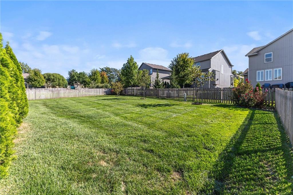 1073 North Sumac Street Olathe, KS 66061 - Photo 30 of 34