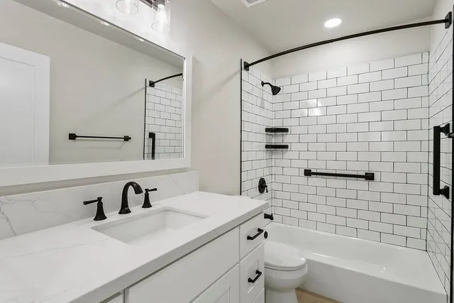 $480,000 | 1030 West MacArthur Boulevard, Unit 132, Santa Ana, CA 92707