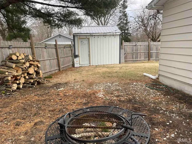 $179,900 | 1732 South Country Club Road, Warsaw, IN 46580