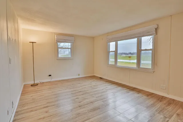 $179,900 | 1732 South Country Club Road, Warsaw, IN 46580