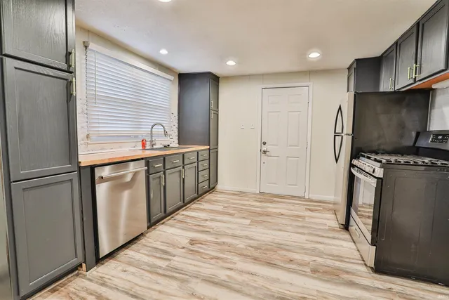 $179,900 | 1732 South Country Club Road, Warsaw, IN 46580