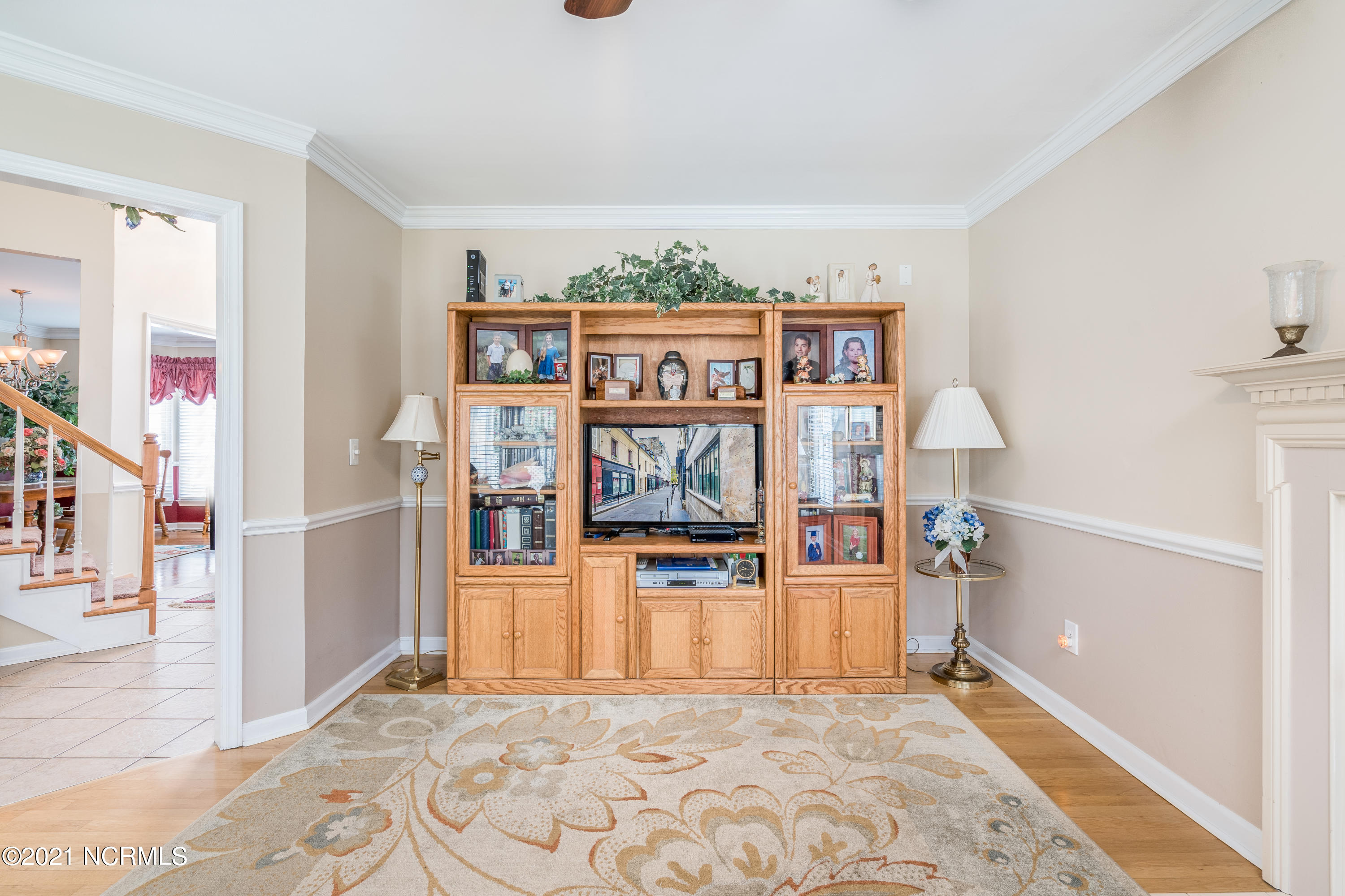 7600 Lost Tree Road Wilmington, NC 28411 - Photo 14 of 38 Living Room 2