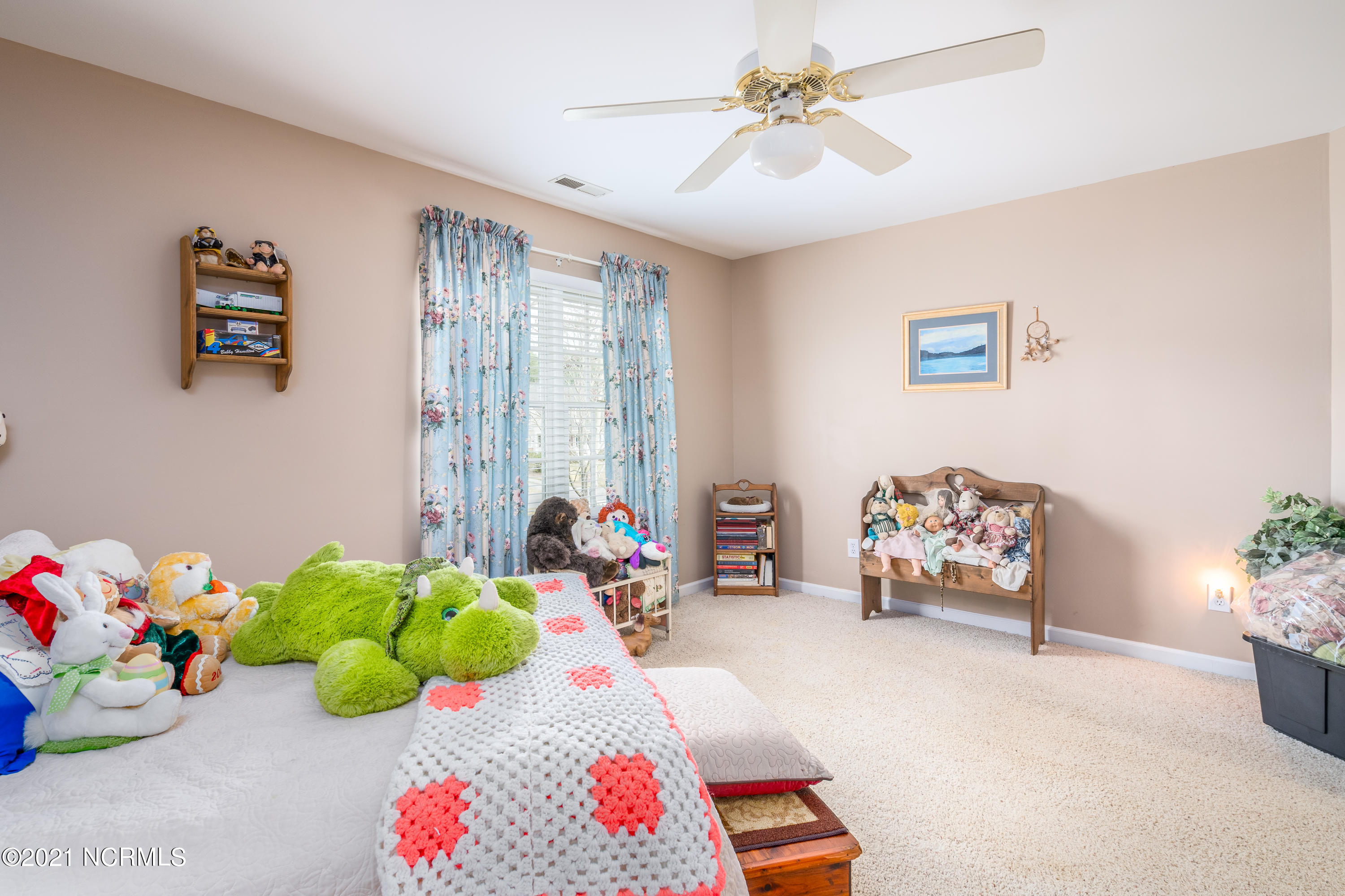 7600 Lost Tree Road Wilmington, NC 28411 - Photo 15 of 38 Bedroom 2