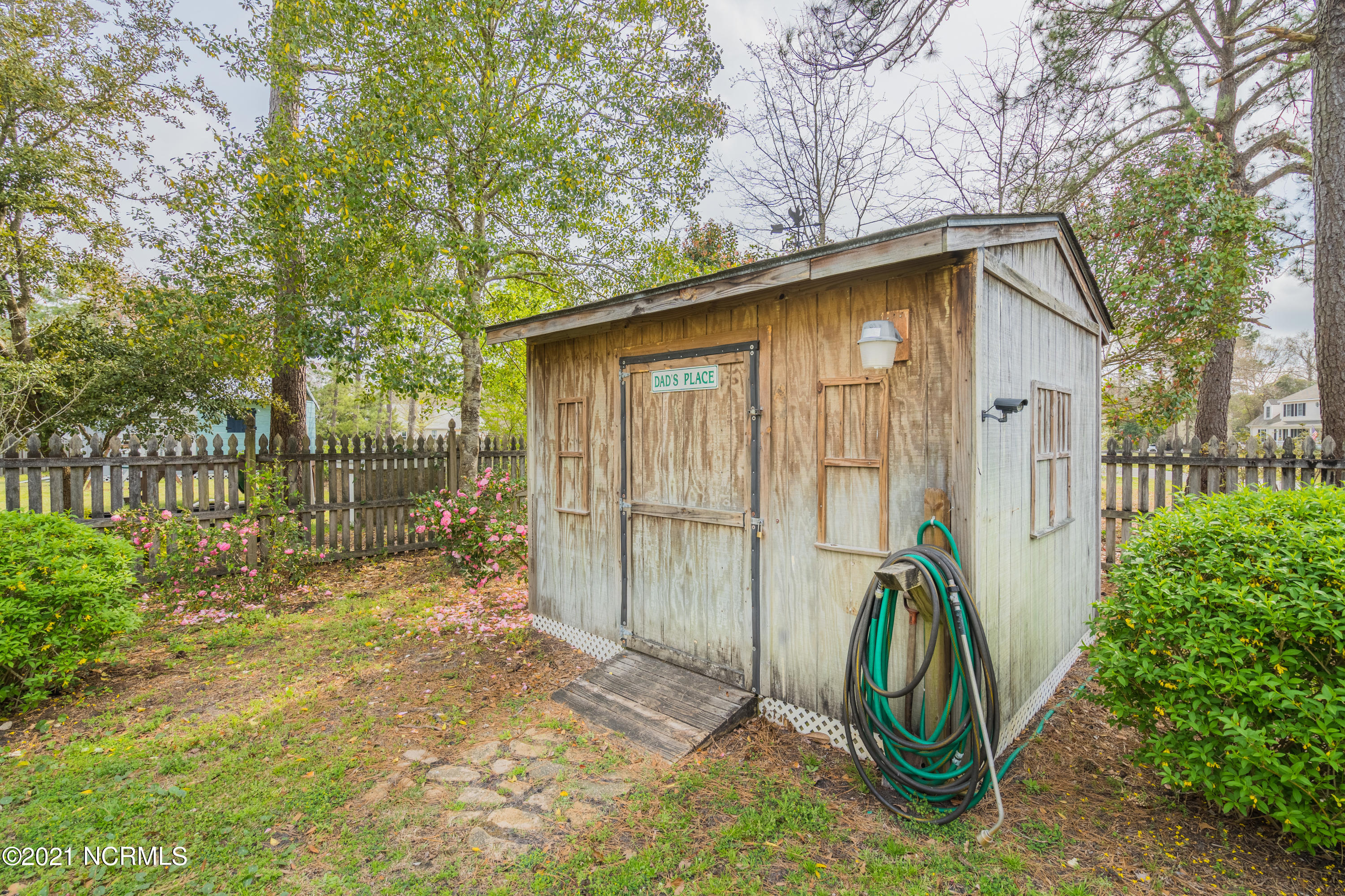 7600 Lost Tree Road Wilmington, NC 28411 - Photo 32 of 38 Dad's Shed