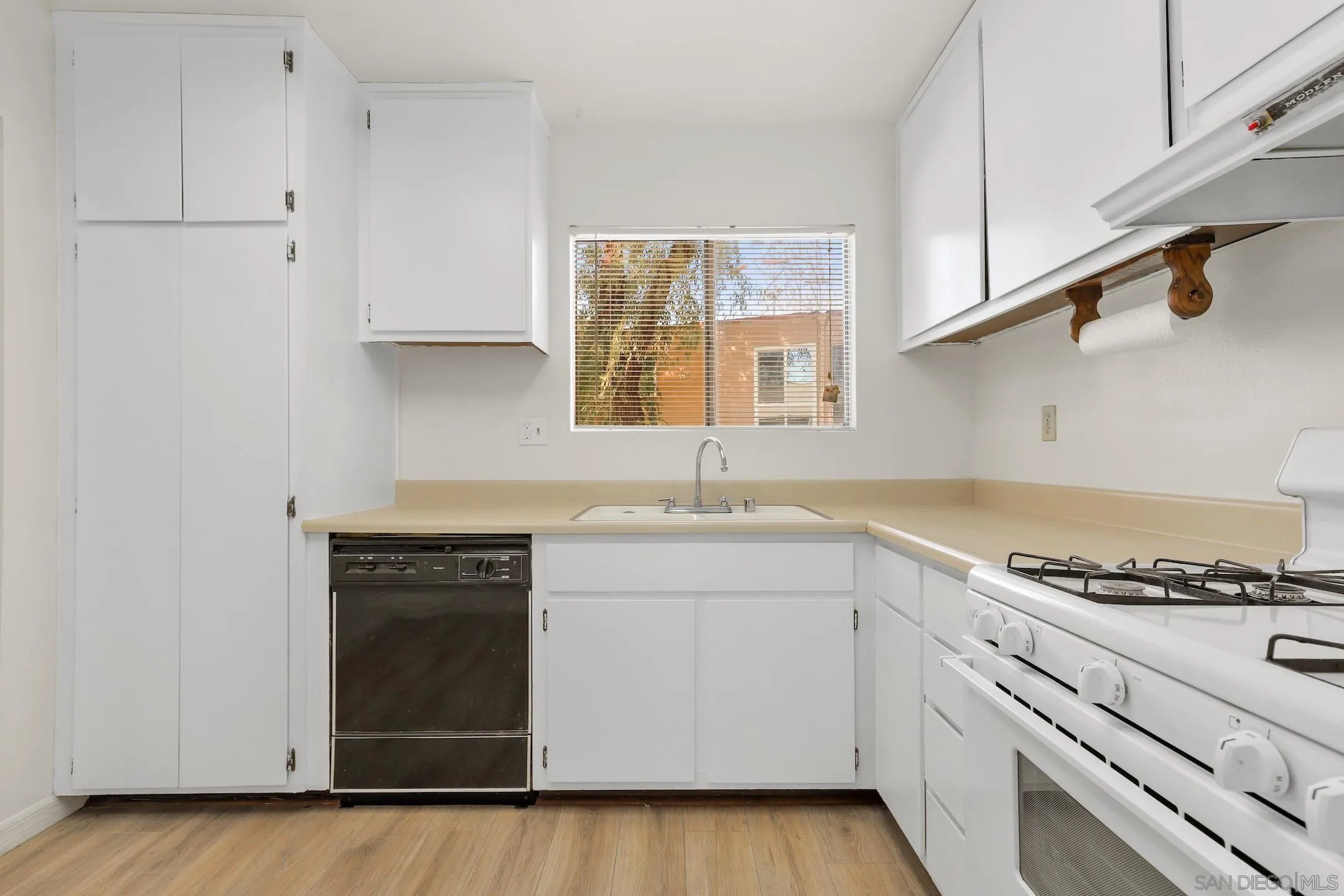 10331 Lindley Avenue, Unit 266 Porter Ranch, CA 91326 - Photo 8 of 29