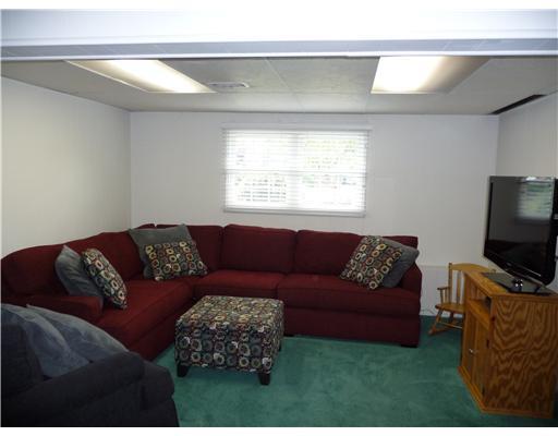 106 Crosswick Road Coraopolis, PA 15108 - Photo 14 of 18 Family Room.