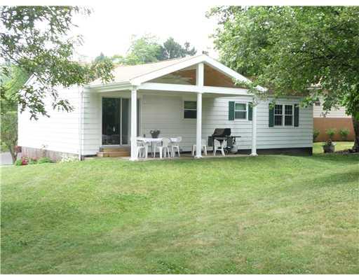 106 Crosswick Road Coraopolis, PA 15108 - Photo 16 of 18 Exterior Back.