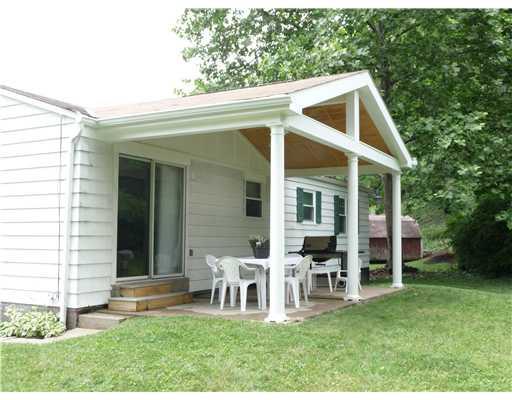 106 Crosswick Road Coraopolis, PA 15108 - Photo 18 of 18 Patio/Deck.
