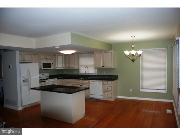 74 Soldiers Square, Unit 12 Wayne, PA 19087 - Photo 11 of 23 Kitchen