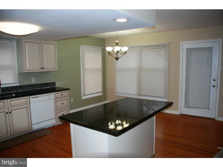 74 Soldiers Square, Unit 12 Wayne, PA 19087 - Photo 10 of 23 Kitchen