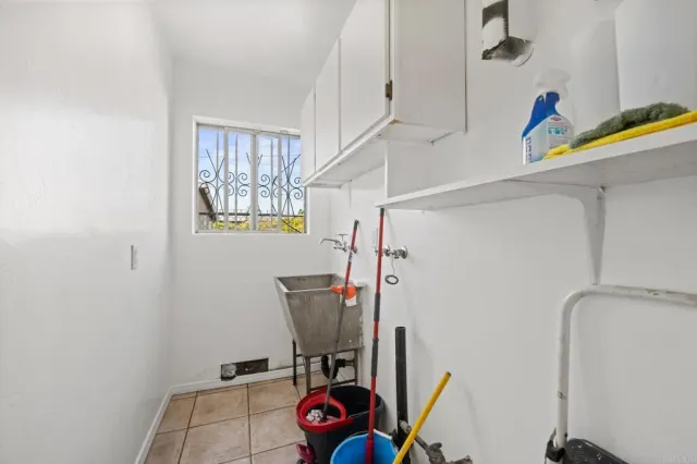 $1,100,000 | 3813 Birch Street, San Diego, CA 92113