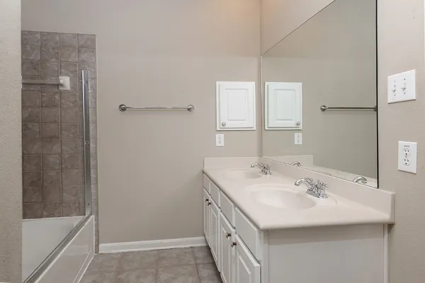 $4,500 | 54 South Longsford Circle, The Woodlands, TX 77382