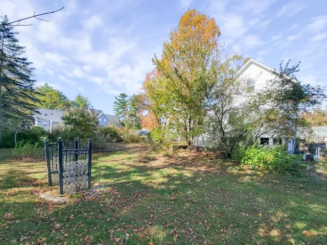 $260,000 | 16 Old Manchester Road, Raymond, NH 03077