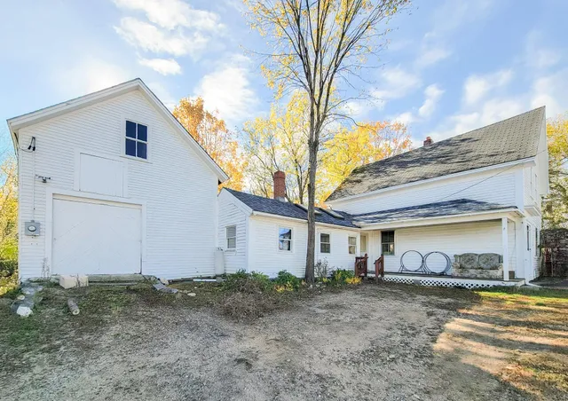 $260,000 | 16 Old Manchester Road, Raymond, NH 03077