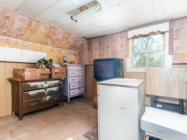 $260,000 | 16 Old Manchester Road, Raymond, NH 03077