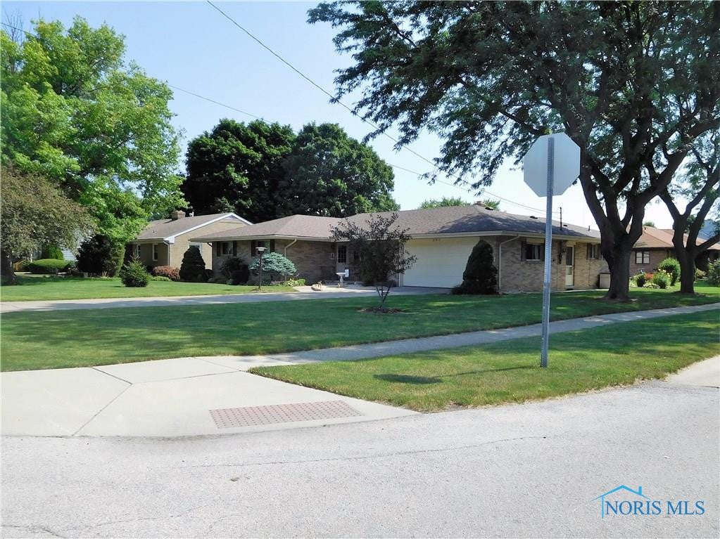 297 South Coy Road Oregon, OH 43616 - Photo 2 of 20 Gallery Image 2