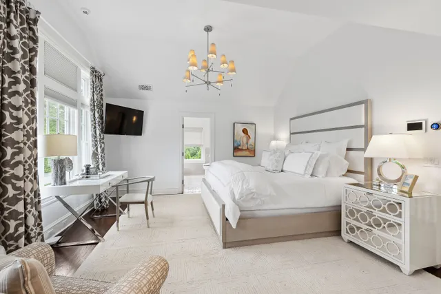 $175,000 | 43 Osborne Avenue, Southampton, NY 11968