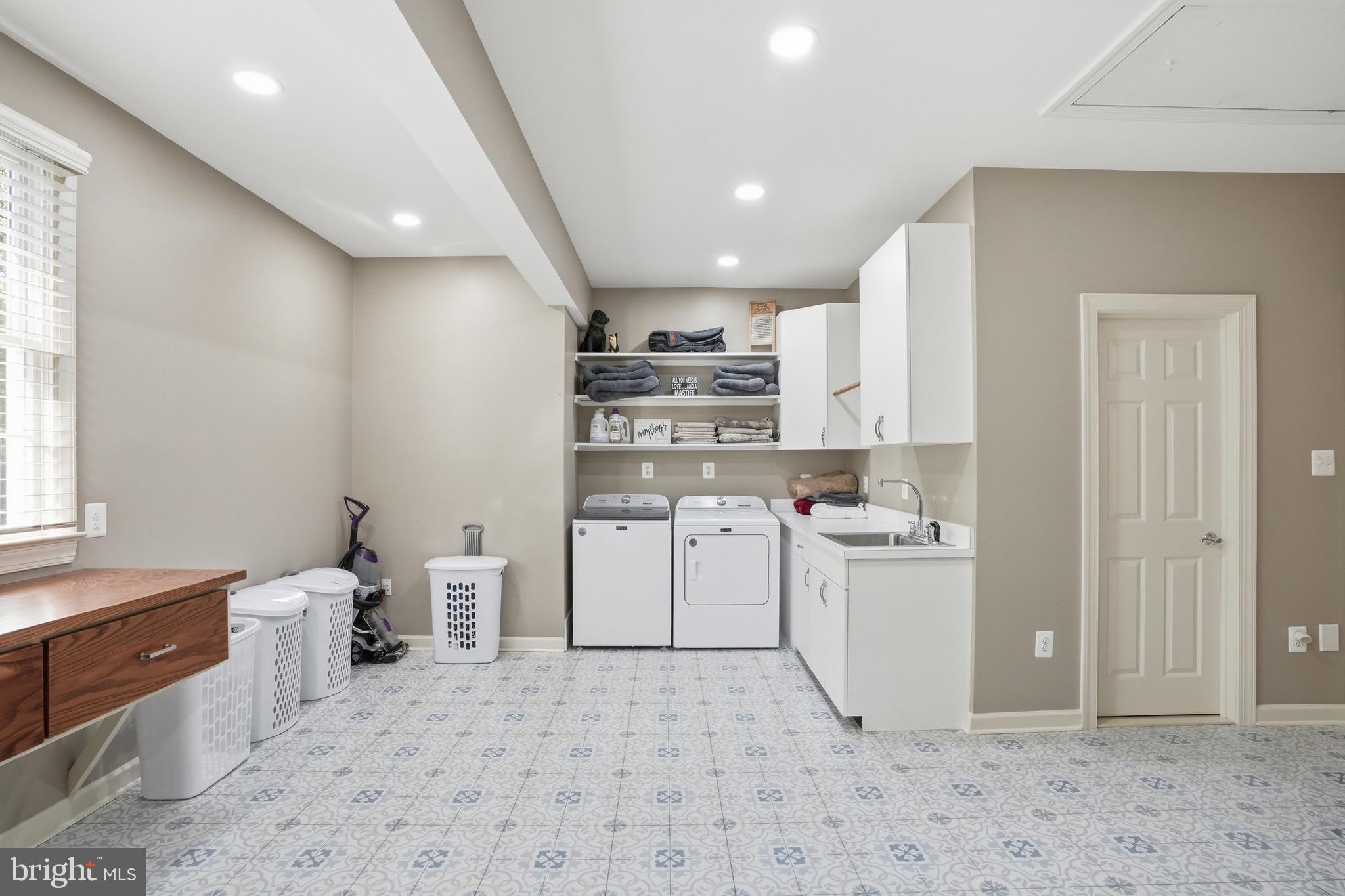 1133 Springvale Road Great Falls, VA 22066 - Photo 51 of 83 Upper laundry room