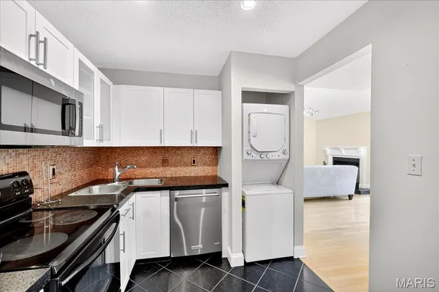 $185,000 | 9067 Wrenwood Lane, Brentwood, MO 63144