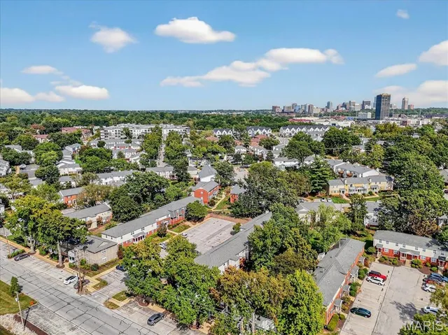 $185,000 | 9067 Wrenwood Lane, Brentwood, MO 63144