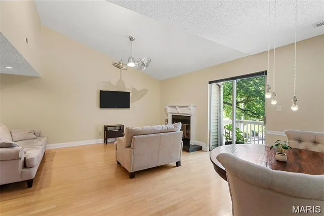 $185,000 | 9067 Wrenwood Lane, Brentwood, MO 63144