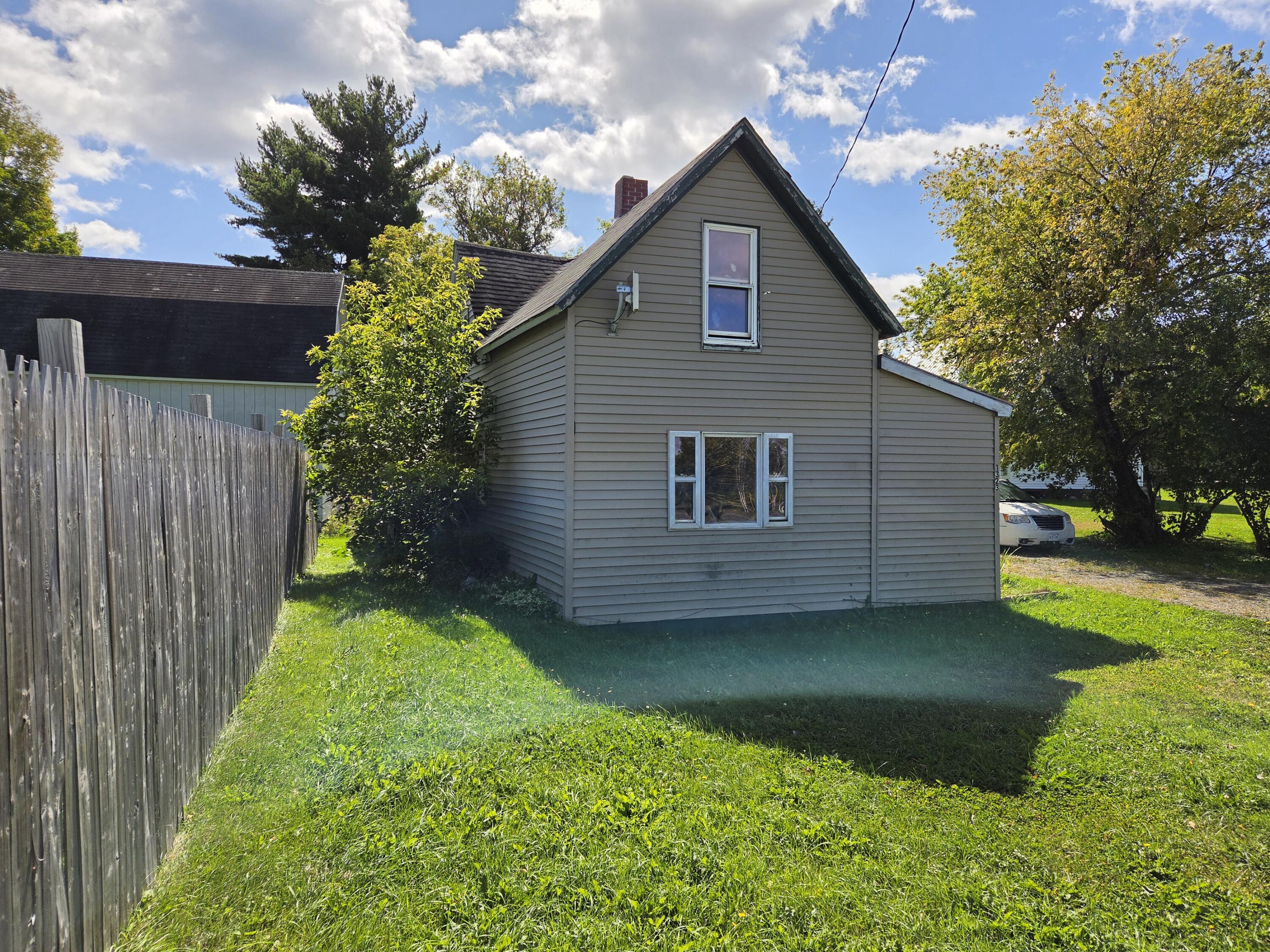 1323 Main Street Washburn, ME 04786 - Photo 7 of 29 2026-09-11 12.40.54