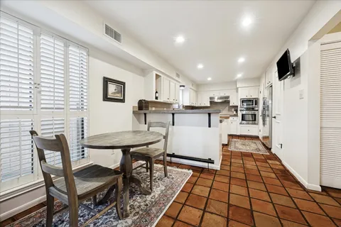 $520,000 | 2006 Potomac Drive, Unit A, Houston, TX 77057