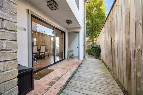 $520,000 | 2006 Potomac Drive, Unit A, Houston, TX 77057