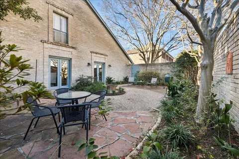 $520,000 | 2006 Potomac Drive, Unit A, Houston, TX 77057