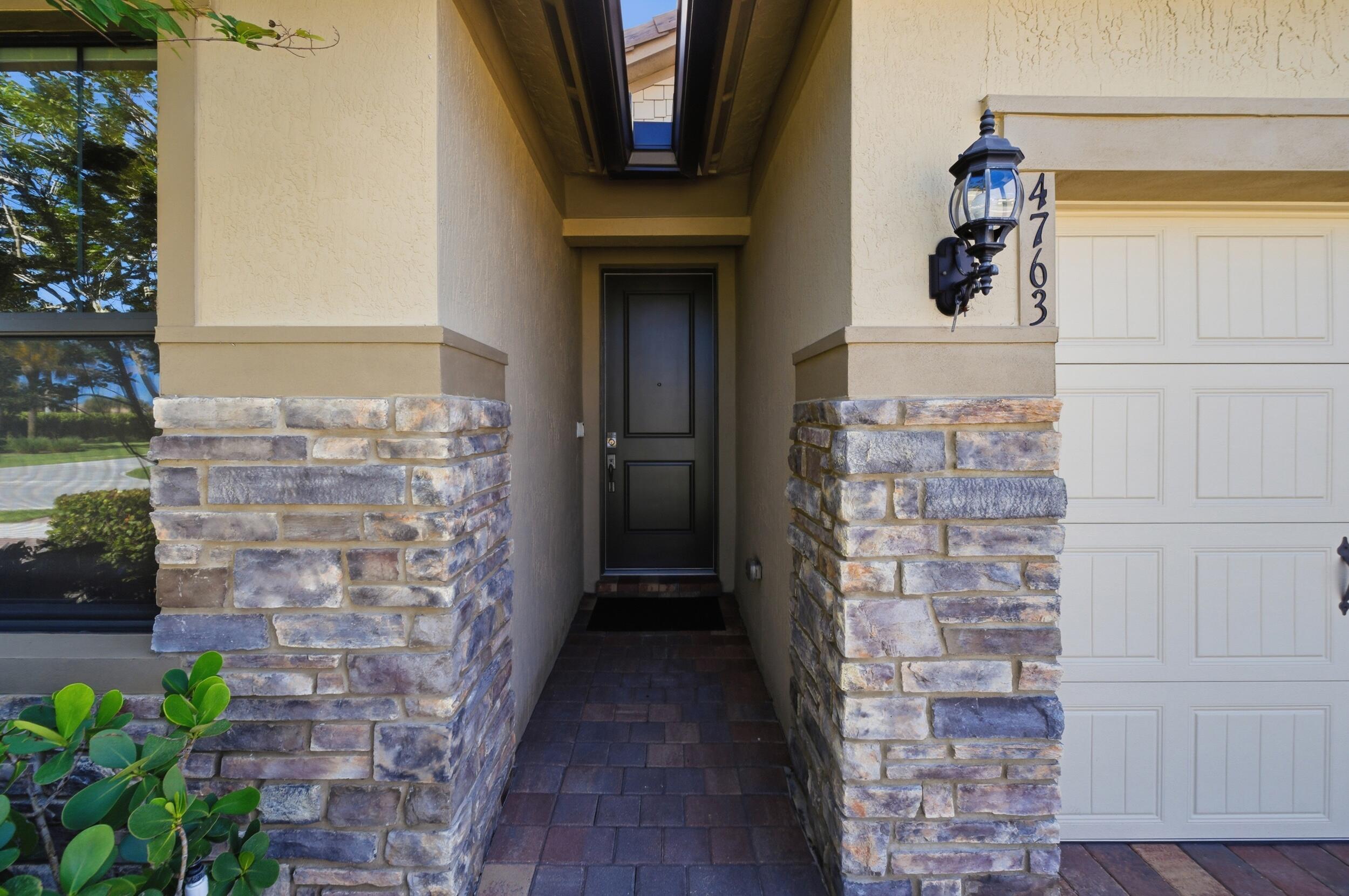 4763 Roldan Court Lake Worth, FL 33467 - Photo 5 of 49 Entrance