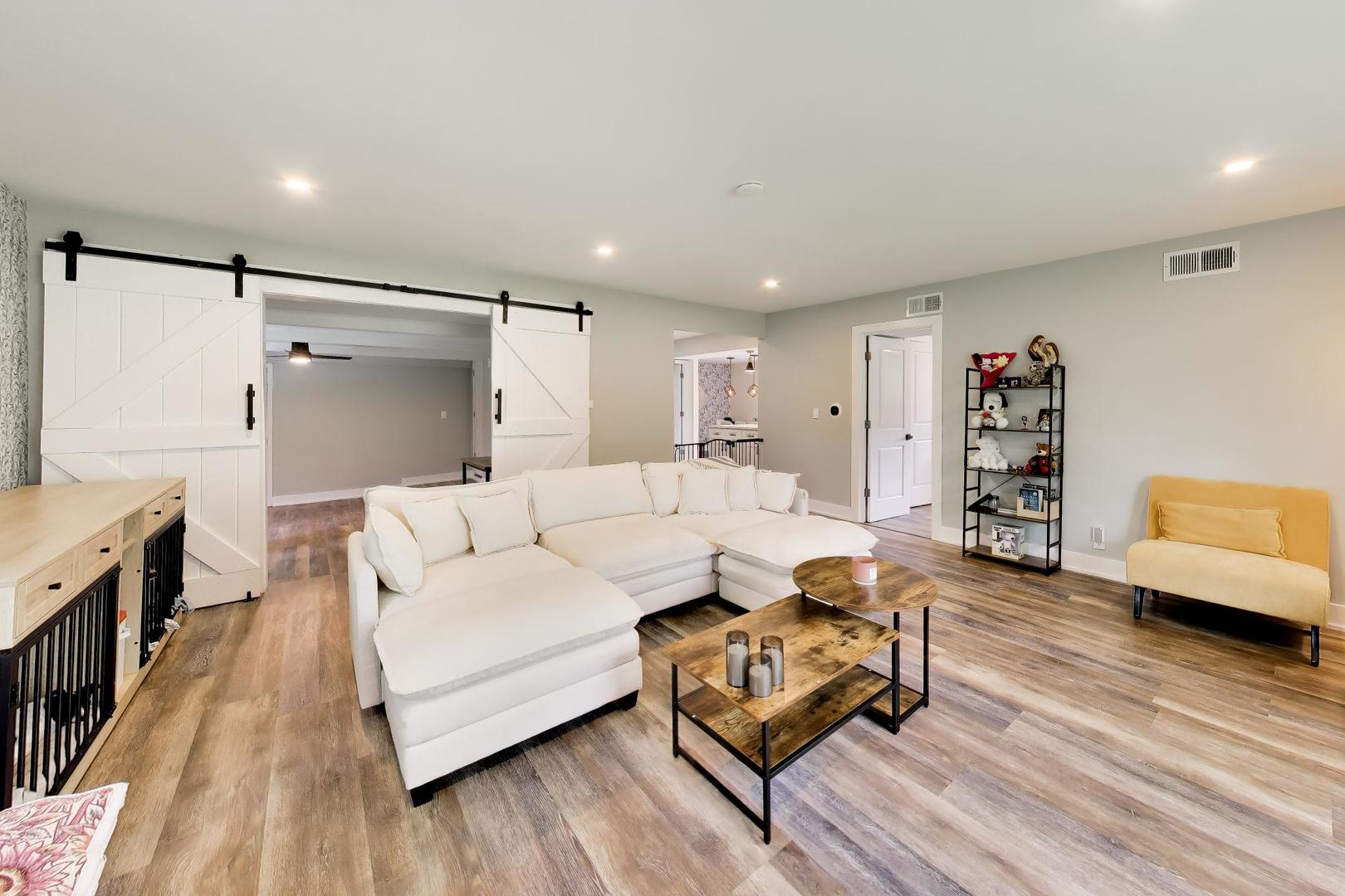 10 Rugby Road Lake Zurich, IL 60047 - Photo 5 of 39