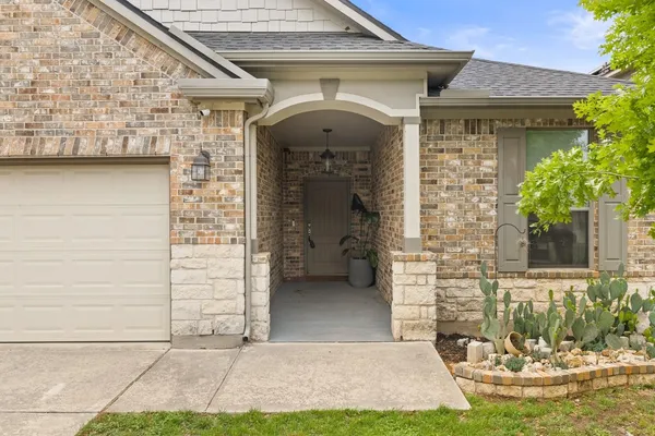 $679,500 | 8616 Ipswich Bay Drive, Austin, TX 78747