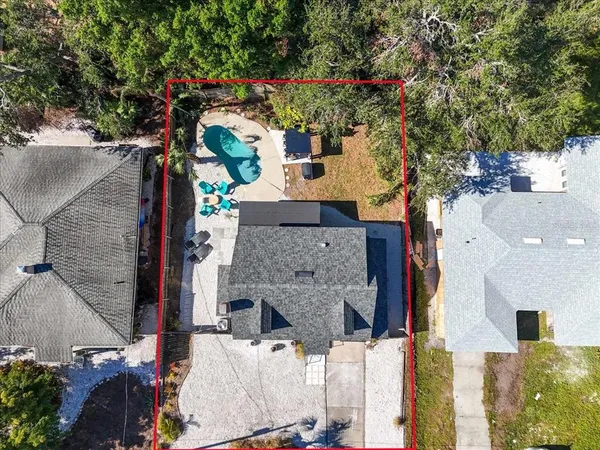$3,750 | 3843 Chapel Drive, Sarasota, FL 34234