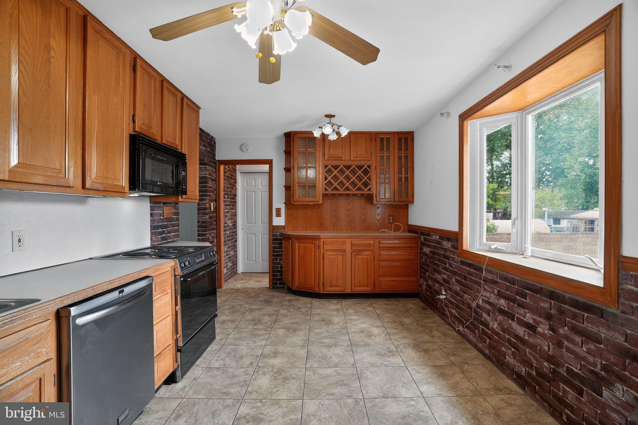 77 Harmony Road Gibbstown, NJ 08027 - Photo 15 of 37 Gallery Image 15