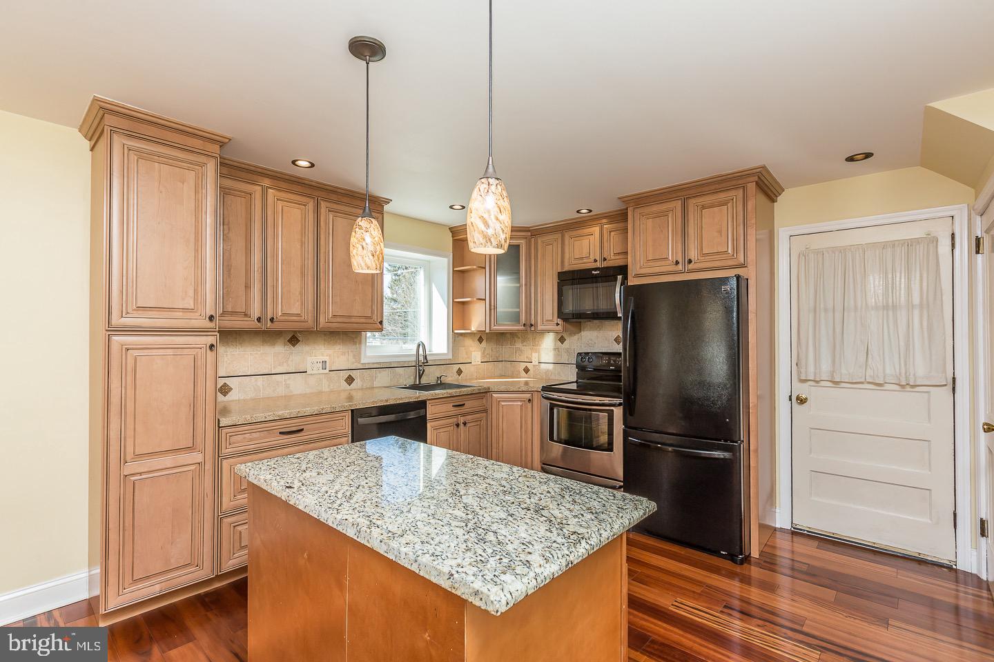 496 Kent Road Springfield, PA 19064 - Photo 14 of 38
