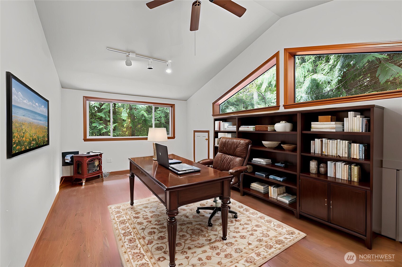 7589 Bailey Road Clinton, WA 98236 - Photo 20 of 40