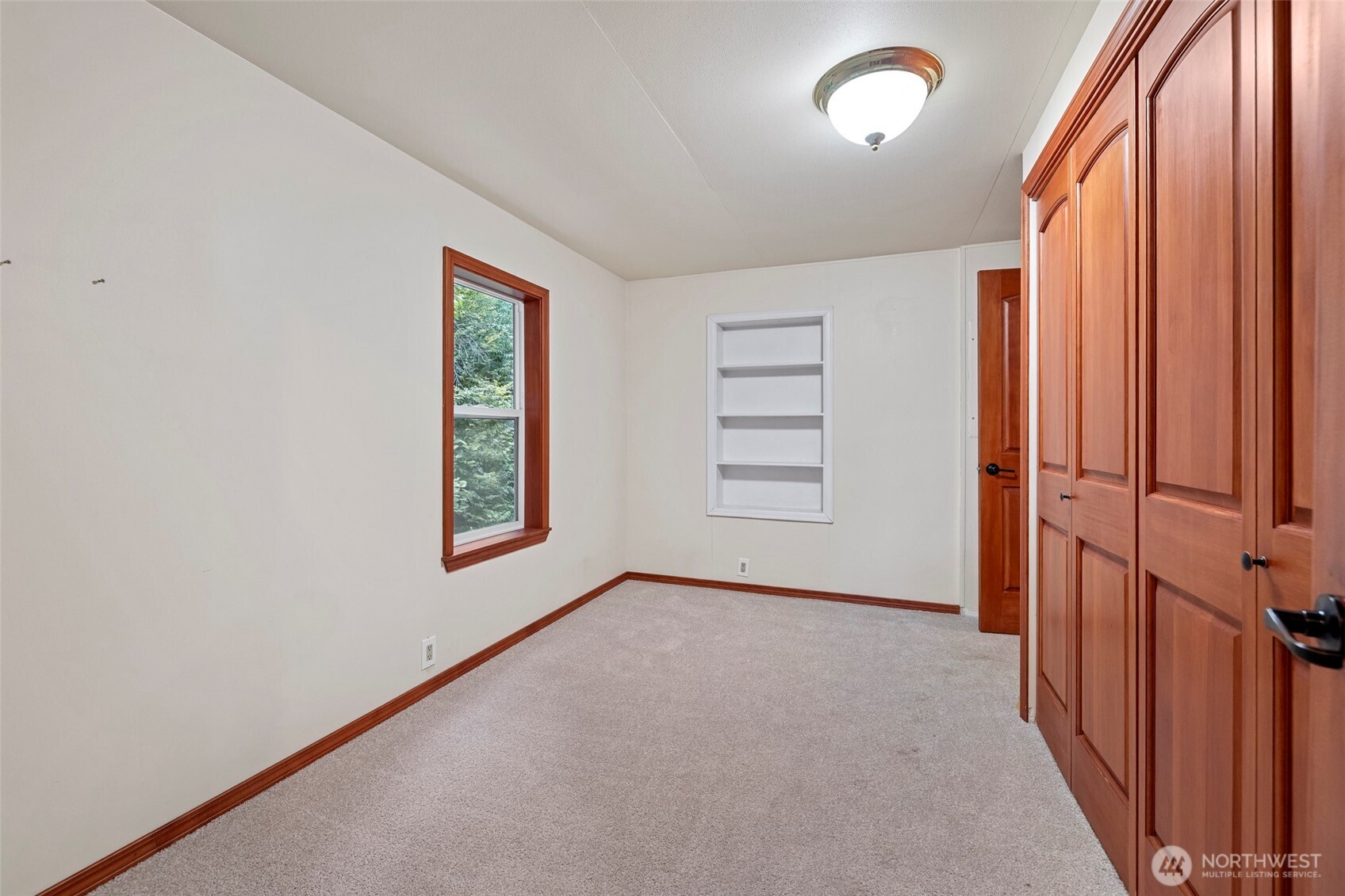 7589 Bailey Road Clinton, WA 98236 - Photo 28 of 40