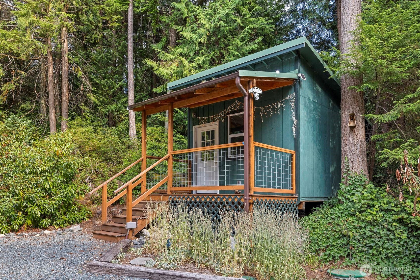 7589 Bailey Road Clinton, WA 98236 - Photo 35 of 40