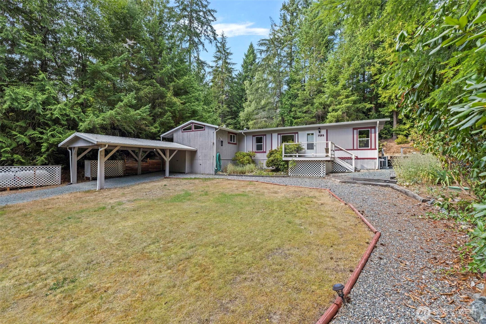 7589 Bailey Road Clinton, WA 98236 - Photo 5 of 40