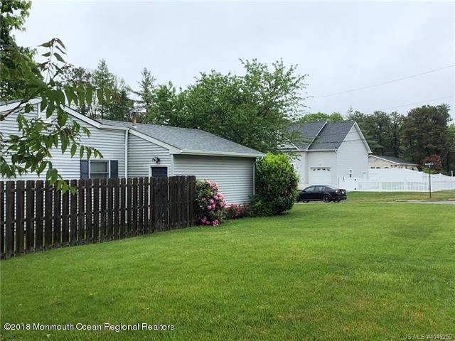 2104 Whitcomb Road Forked River, NJ 08731 - Photo 4 of 26 4